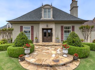 1413 Glenbrook Ter, Nichols Hills, OK 73116