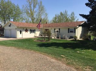 543 47th St NW, Jamestown, ND 58401