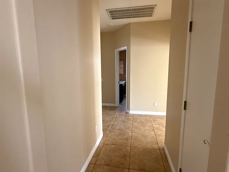 Dusty Cowboy Cir — Photo 10