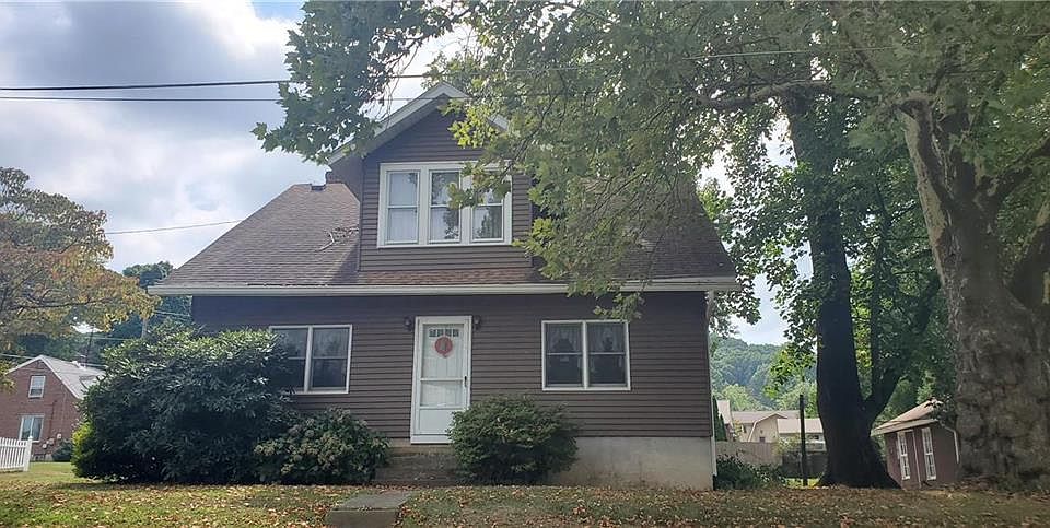 1st image of 2302 S Aubrey St