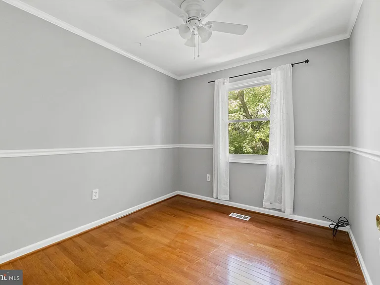 2022 Mayflower Dr — Photo 17