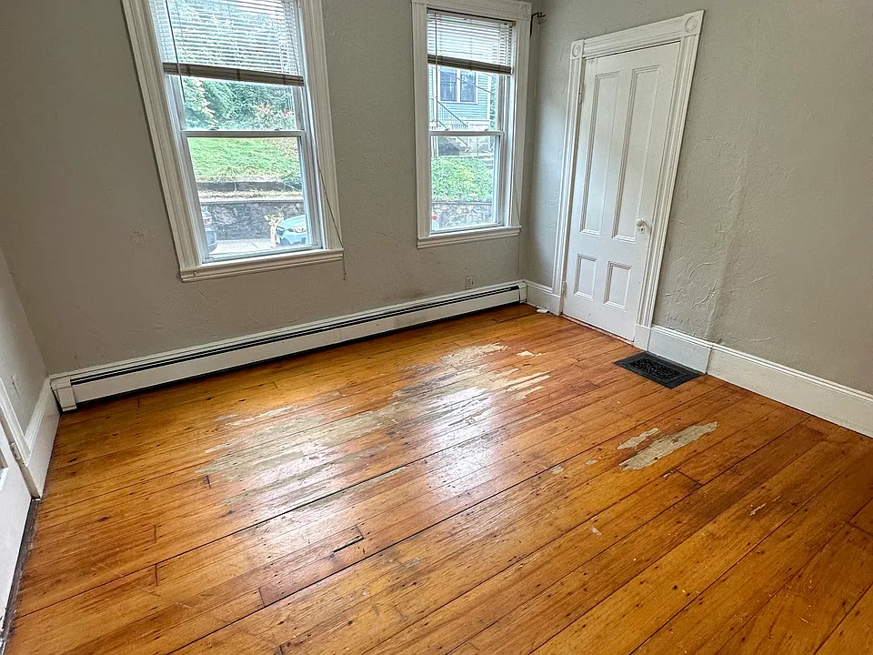 17 Eldora St #1