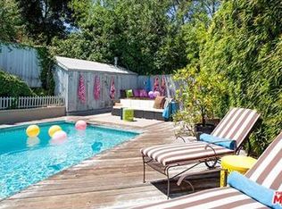 8929 Hollywood Hills Rd, Los Angeles, CA 90046
