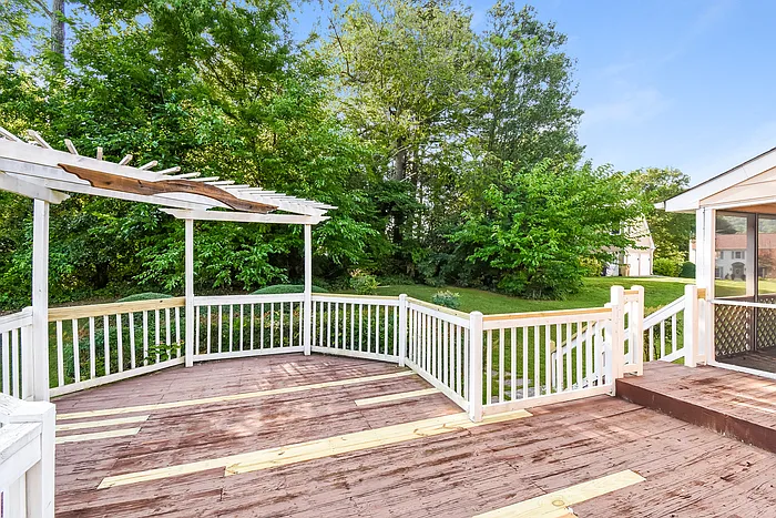 1502 Oakmoor Pl — Photo 17