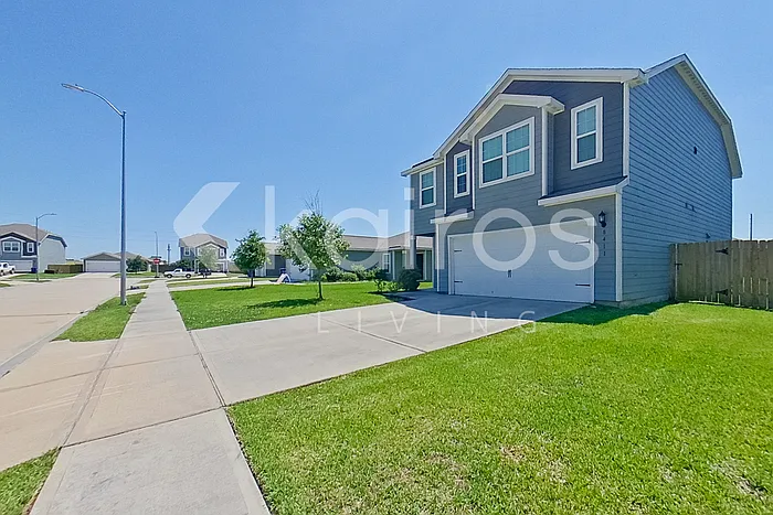 8411 Hannah Rd — Photo 2