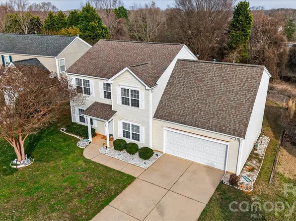 9830 Avensong Crossing Dr, Charlotte, NC 28215