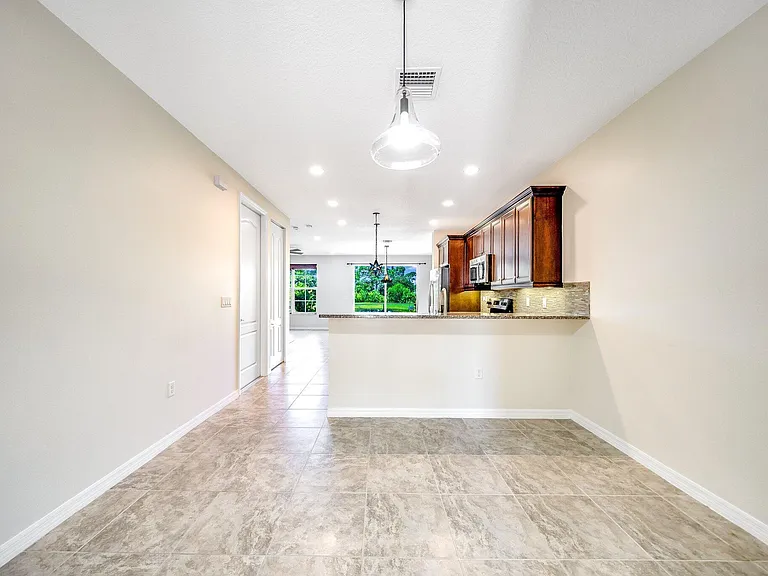 4543 Tara Cove Way — Photo 6