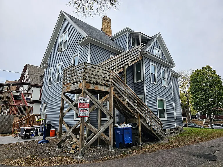 1316 7th St SE — Photo 59