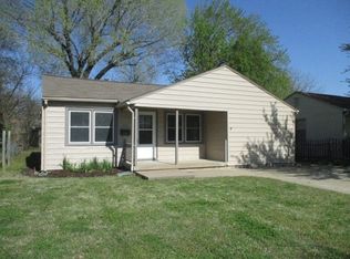 2113 S Green Acres Dr, Wichita, KS 67218