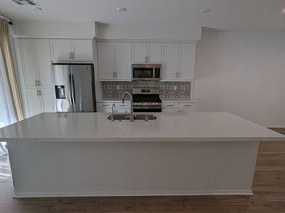 4th image of 8150 Spirit St
