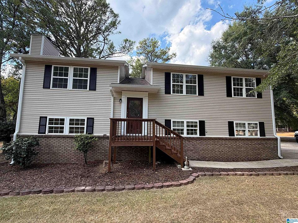 1st image of 5120 Shamrock Dr
