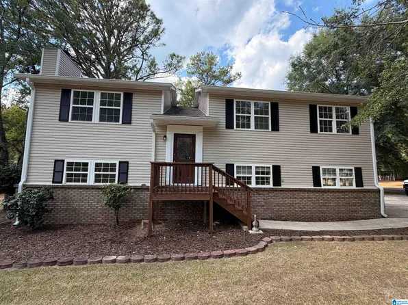 5120 Shamrock Dr, Helena, AL 35080