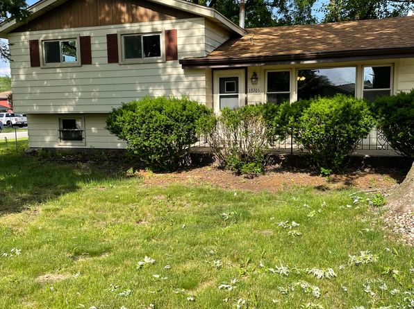 13701 Leclaire