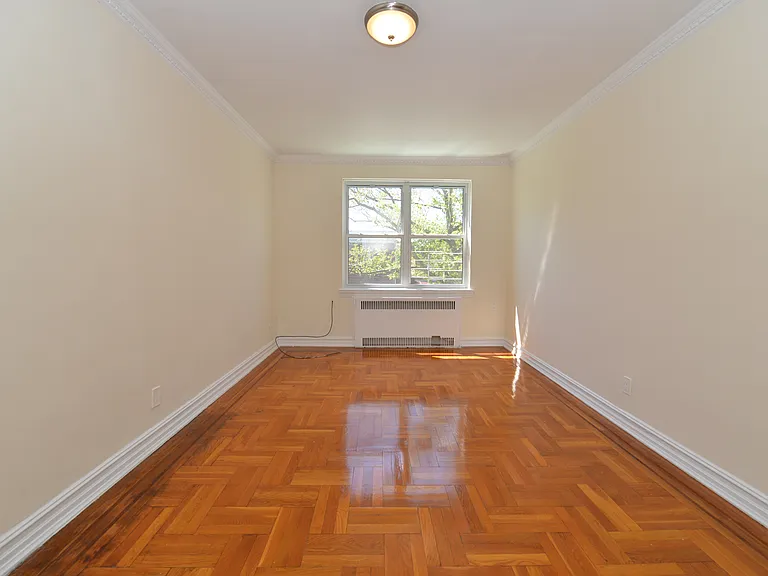 15 Bay 38 St #2 — Photo 1