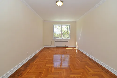 15 Bay 38 St #2 Photo 1