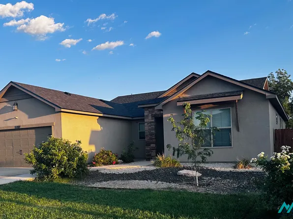 1727 E Tanglewood Ave, Hobbs, NM 88240