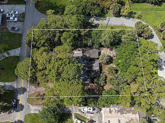 2nd image of 799 Ivory Lane