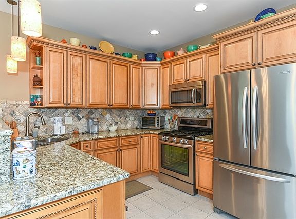 5th image of 6701 Pine Lake Dr