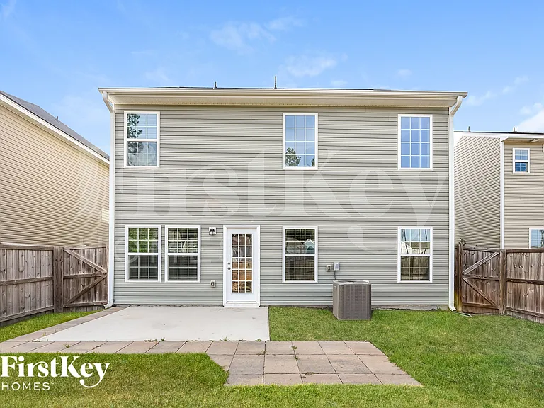 736 Redbud Ln — Photo 18