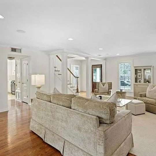 314 Wacker Ln N — Photo 3