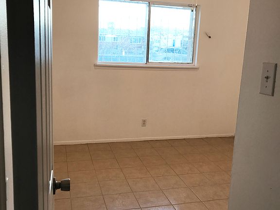 5th image of 5701 Sun Valley Dr