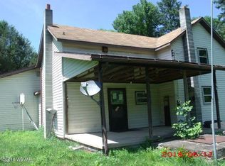 73 Shintown Ln, Renovo, PA 17764