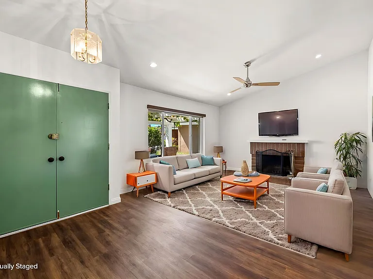 5892 Oak Meadow Dr — Photo 4