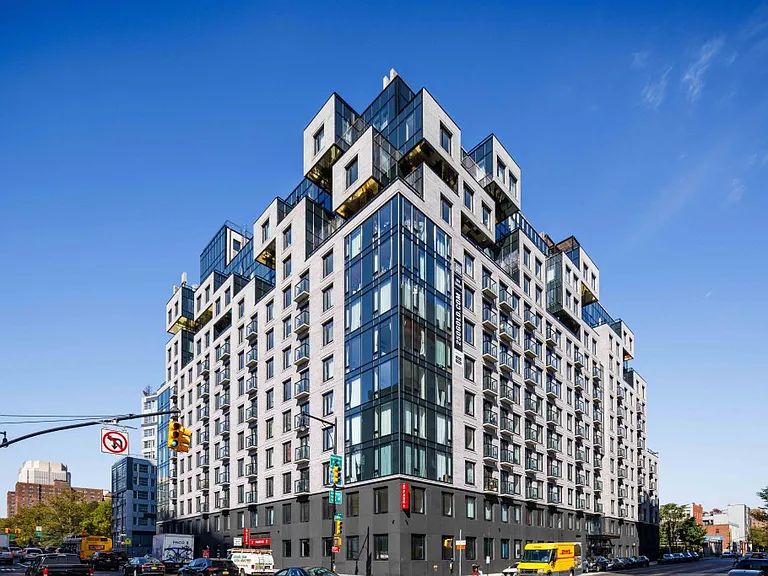 260 Gold St #411 — Photo 8