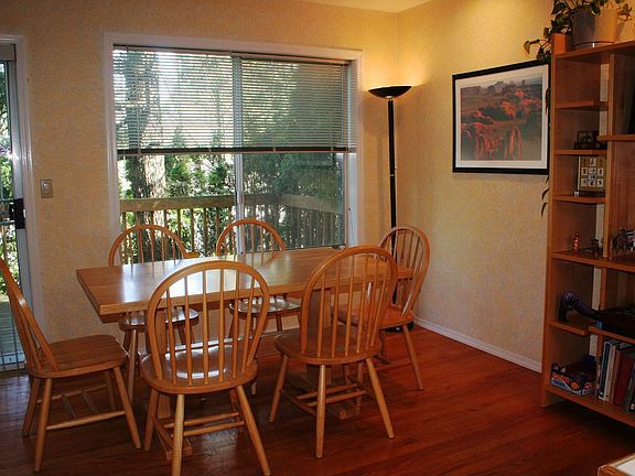 Dining nook