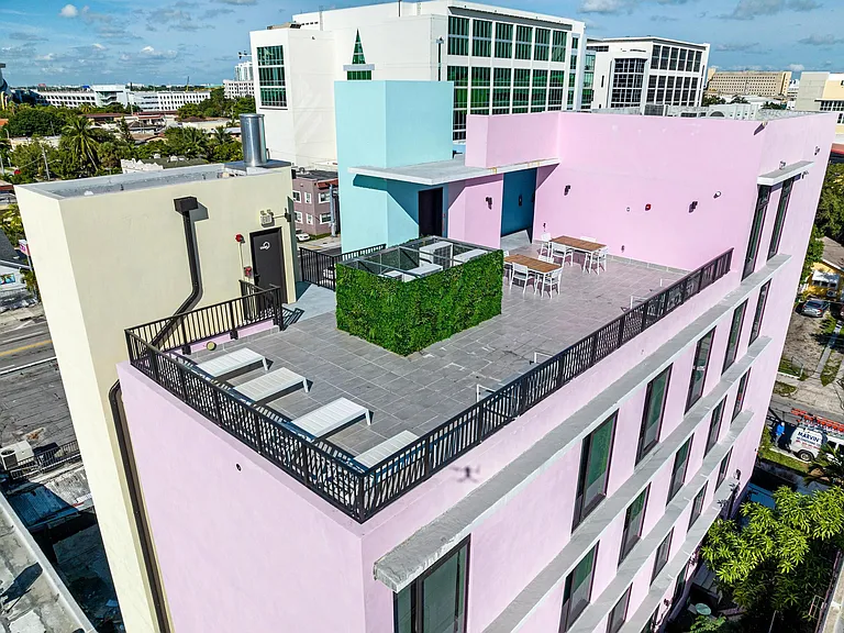 Pastel Apartments — Photo 44