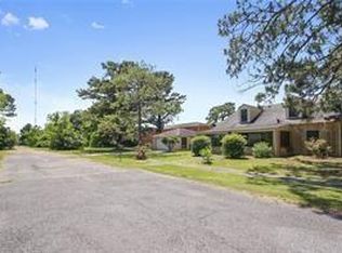 708 Bordenave St, Gretna, LA 70056