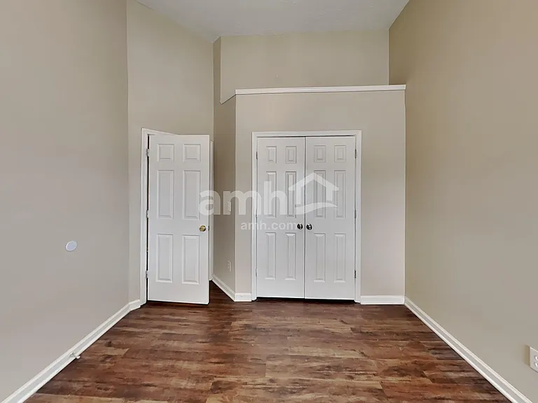 602 Thrasher Ct — Photo 18