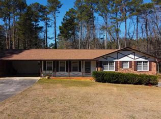 3411 Sweetwater Dr, Lawrenceville, GA 30044