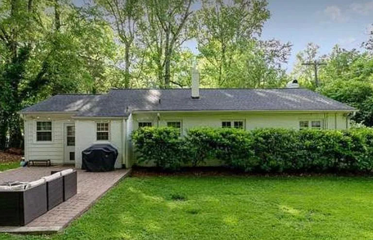 101 Forestdale Dr — Photo 3
