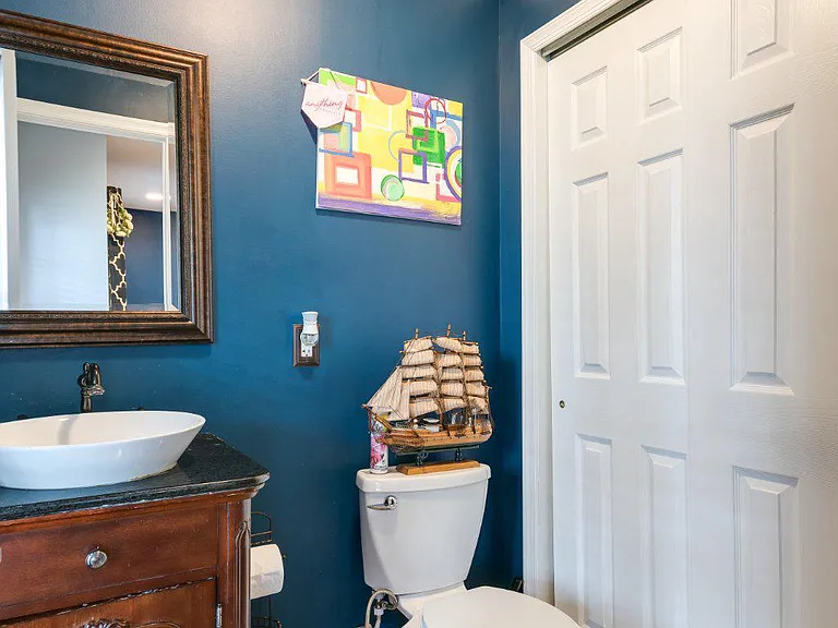 235 Baxter Dr — Photo 7