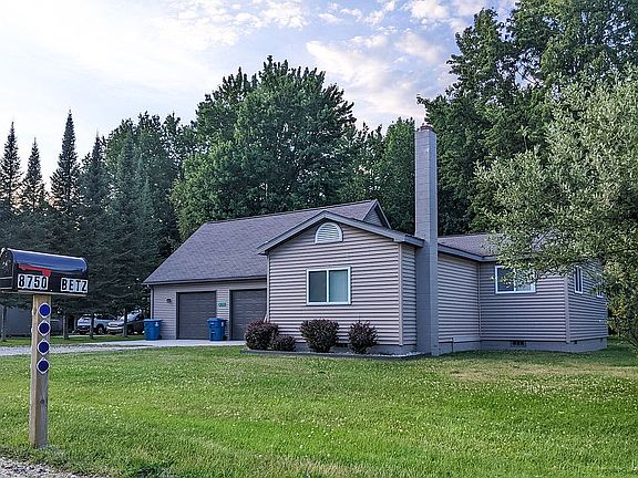 3rd image of 8750 E Houghton Lake Dr