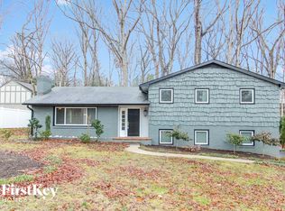 690 Valleybrook Ln, Winston Salem, NC 27104