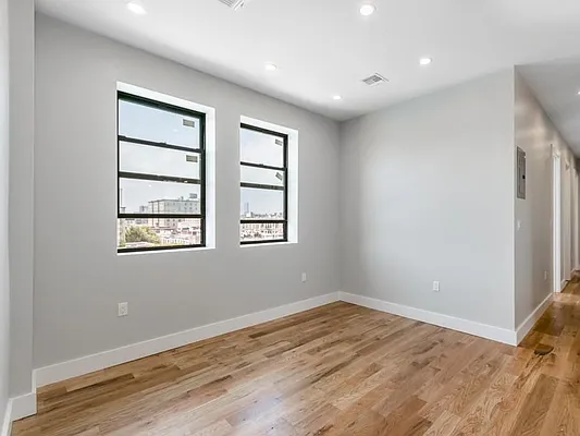 Rented by Bruma Realty LLC | media 30