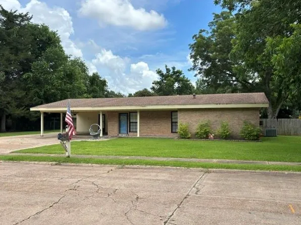4904 Canal Dr, Alexandria, LA 71303