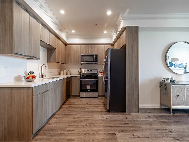10132 Commerce Ave #202 — Photo 14