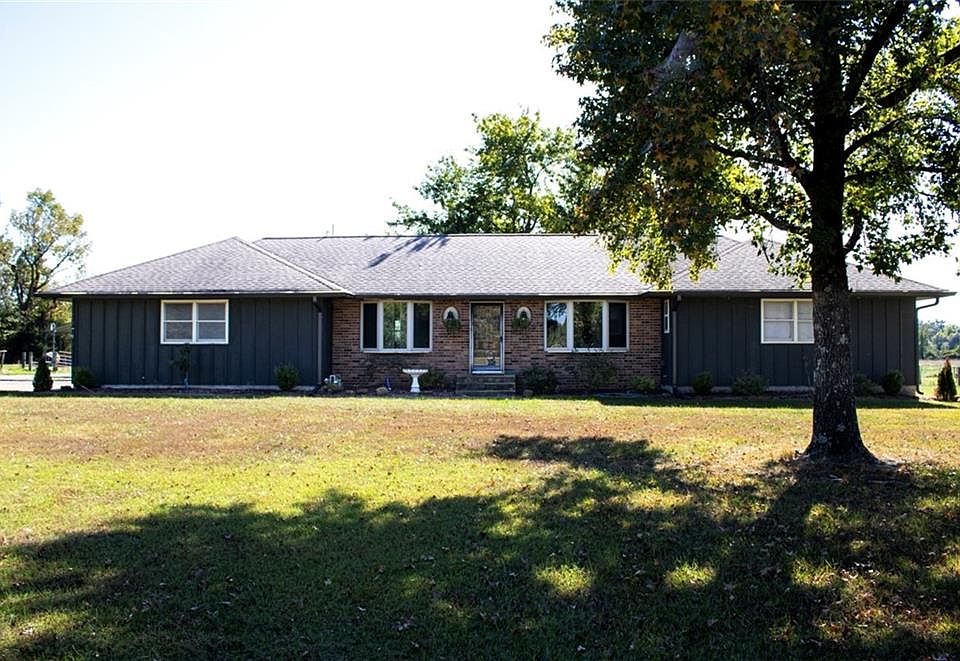 1st image of 665 E 510th Ave