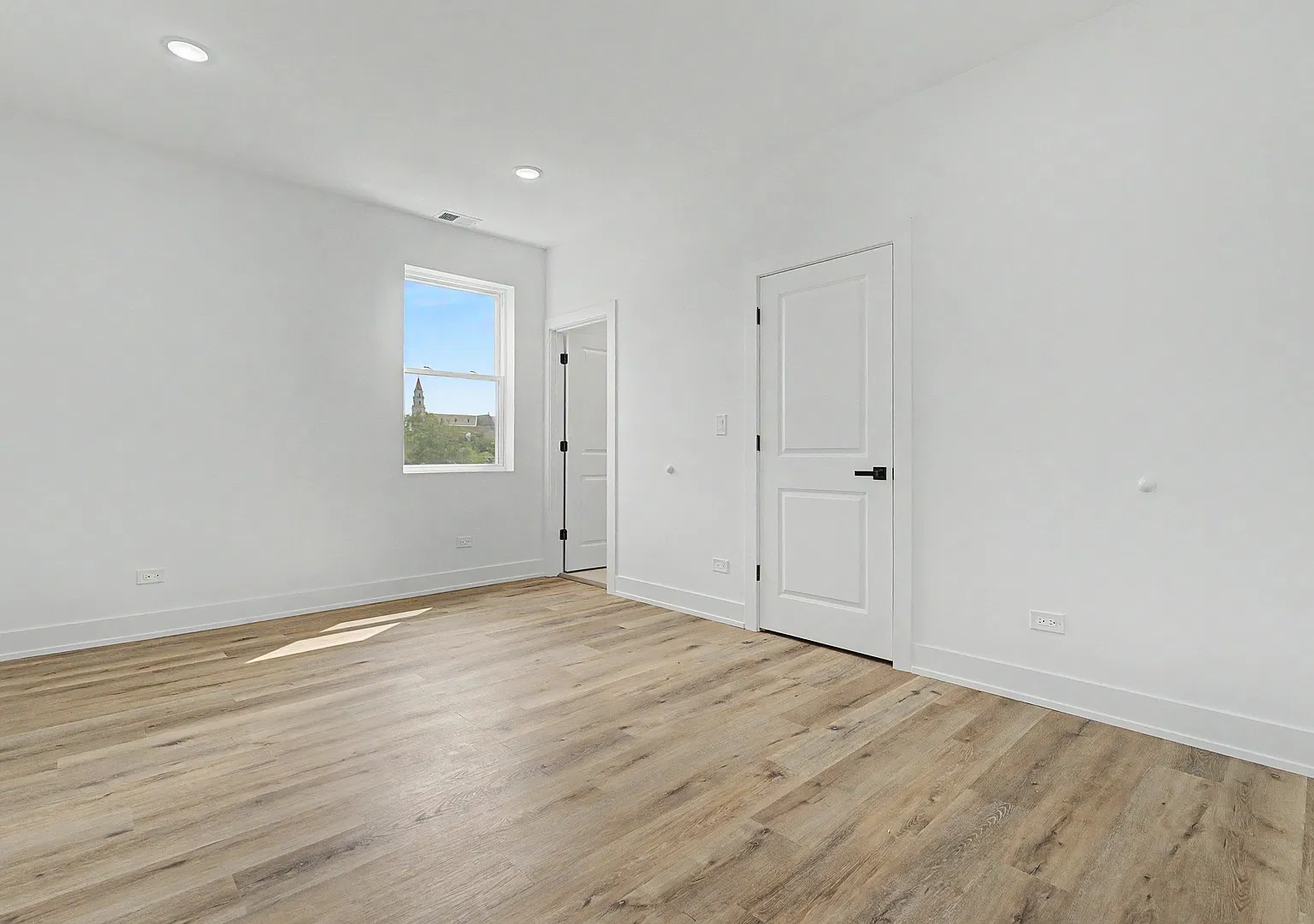 3 bed, 1500 sqft, $3,100 — Photo 4