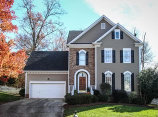 8002 Hawk Crest Ct, Charlotte, NC 28270