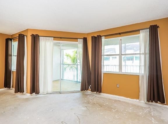 5th image of 2608 SE 21st Ct