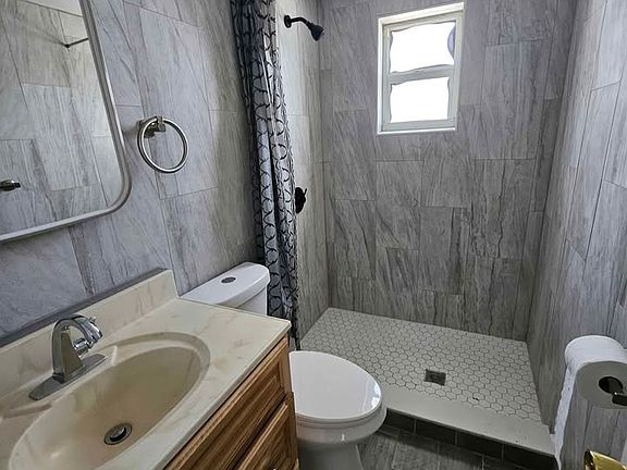 5th image of 4934 Picture Ave