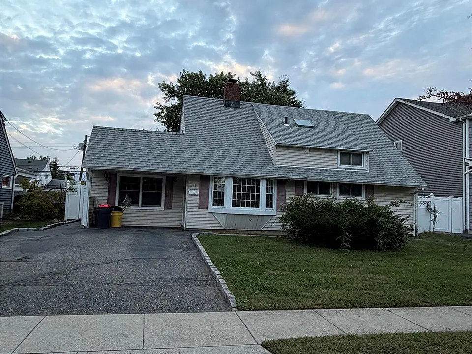 11 Acre Ln
