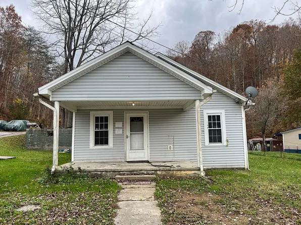 154 Mullins Dr, Sneedville, TN 37869