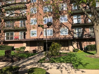 9500 N Washington St APT 202, Niles, IL, 60714