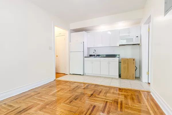 1st image of 118 Post Ave #5I