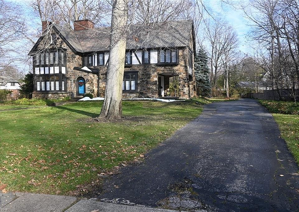 1st image of 2583 Fairmount Blvd